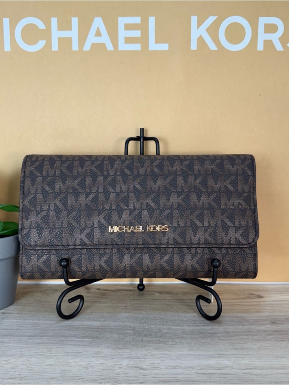 Michael Kors wallet - Picture 2 of 7